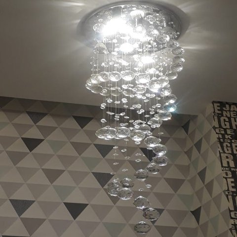 Lustre de Cristal Espiral,Base de Inox Espelhado 30cm de Diâmetros, Altura 1,20 M,Esferas de 40mm
