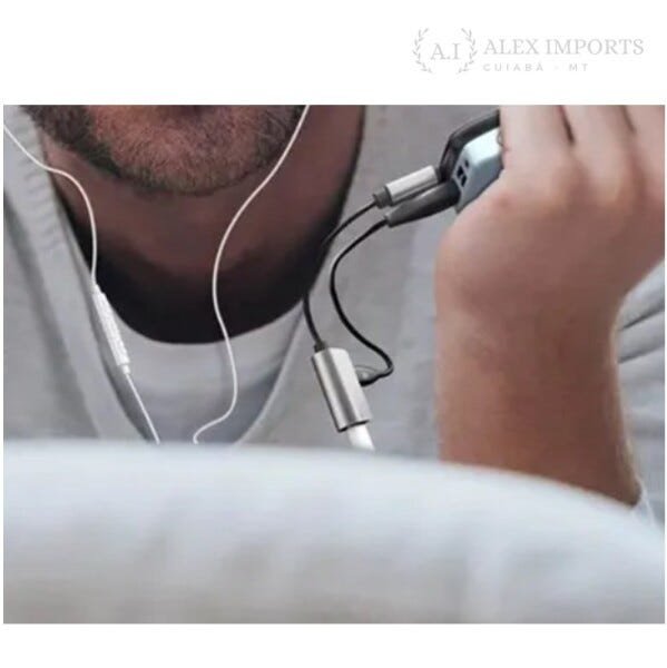 Adaptador iPhone 2x1 Lightning Carregador Audio E Microfone - 3