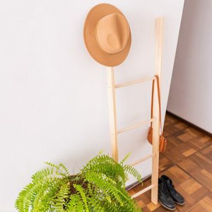 Escada Decorativa 160x40x6 em Madeira de Pinus - Natural