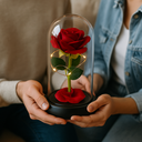 Ver imagem 6 de Enfeite Cúpula de Vidro Rosa Permanente 15cm Mini Base de Plástico com Led Fio de Fada