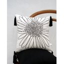 Ver imagem 2 de Almofada Sofia 2039PRSHPING Flor Preta