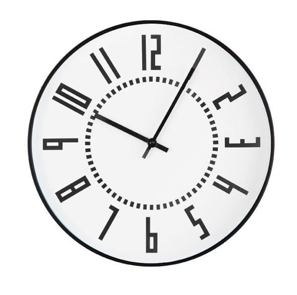 Relógio de Parede Branco e Preto - 1
