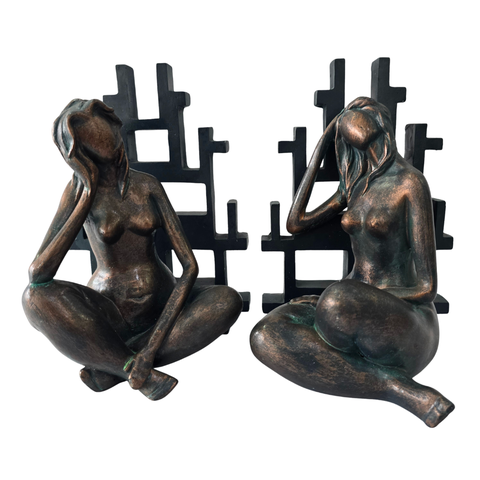 Jogo Aparadores de Livros em Resina - Escultura Feminina 2.35kg - 20.50cm