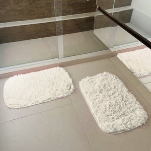 Kit Tapete Pelo Alto Felpudo Peludo Macio Anti Derrapante Alérgico Pérola Nude 40 x 60 cm