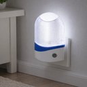 Ver imagem 2 de Luminária LED Sensor Noturno Automático Tomada Bivolt Luz Branca