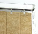 Ver imagem 7 de Persiana Vertical em Tecido Blackout Crisdan Largura 1,50 X 1,50 Altura Bege Mescla