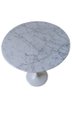 Ver imagem 3 de Mesa Saarinen Lateral de 41 cm diâmetro, tampo em Mármore Carrara