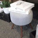 Ver imagem 2 de Banqueta Puff Pé Madeira Crochê Branco Off 46cm Altura