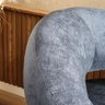 Poltrona Giratória Rigel Redonda Orgânica Moderna com Base de Aluminio Azul Jeans - Larbelle - 4