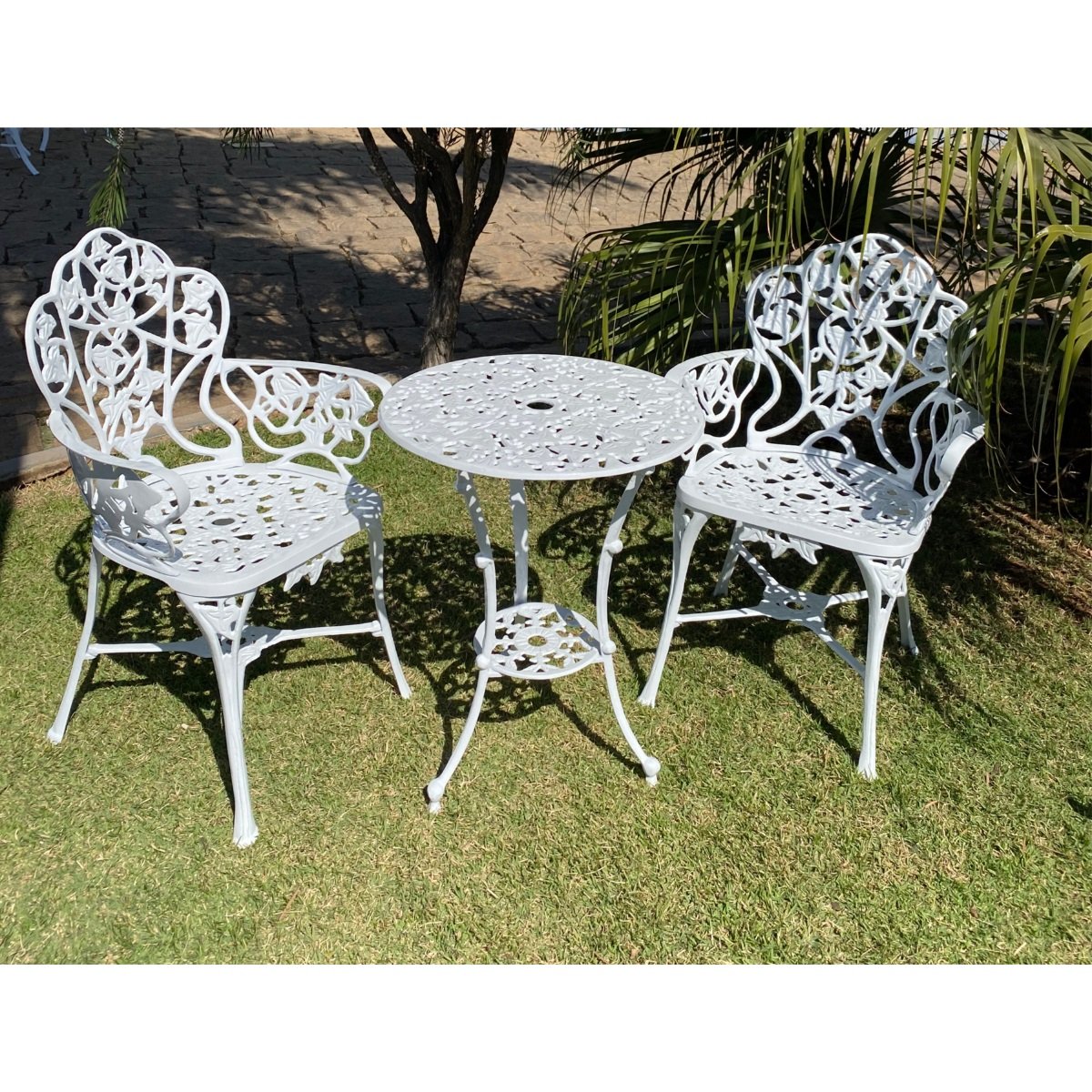 Conjunto Nova Hera com 2 Poltronas e Mesinha Moveis de Jardim - Branco - 2