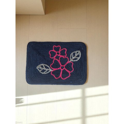 Tapete Porta ou Banheiro Floral 70x50cm Artesanal