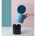 Ver imagem 2 de MINI LIXEIRA DE PLÁSTICO AZUL/AZUL CLARA - OIKOS