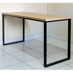 Mesa de Mdf com Pés em Metalon - Tamanho Regular - Mobília Express - Base Preta - 2