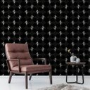 Ver imagem 1 de Papel De Parede Para Quarto Sala Na Cor Preto Com Desenho De Cavalo Na Cor Cinza