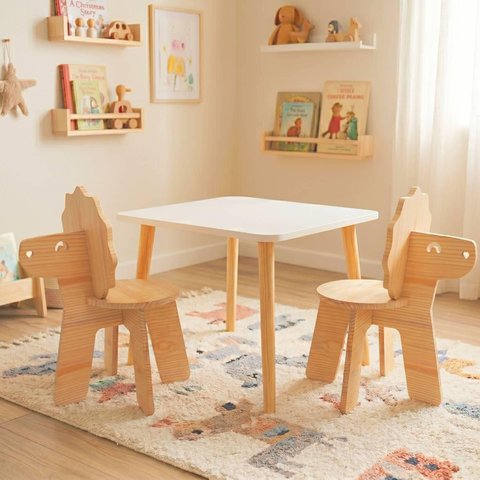 Mesa e 2 Cadeiras Infantil Petit Kit Livro Educativo - Borboletinha Petit em Madeira - Leão Petit