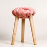Banco Redondo De Madeira Com Pés Palito E Almofada Rosa - 2