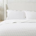 Ver imagem 2 de Kit Cobre Leito Chanel Casal Micropercal 300 Fios Colcha 3 Peças Dupla Face Matelassê Relevo Branco