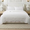 Ver imagem 1 de Kit Cobre Leito Chanel Casal Micropercal 300 Fios Colcha 3 Peças Dupla Face Matelassê Relevo Branco