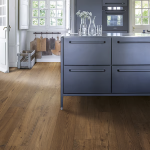 Piso Laminado Quick Step Eligna Wide 2,06 M² Castanheiro Antigo Restaurado
