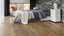 Ver imagem 4 de Piso Laminado Quick Step Eligna Wide 2,10m² Castanheiro Antigo Restaurado