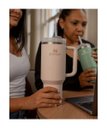 Ver imagem 5 de Copo com Canudo Stanley Quencher 2.0 Rose Quartz 1,180 Litros