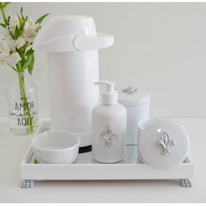Kit Higiene Porcelana Prata Bebê Branco Bandeja Espelho Pote - Flor de Liz Prata