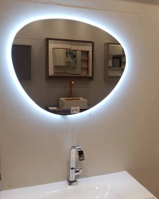 Espelho orgânico iluminado com led frio 64x54cm TOUCH