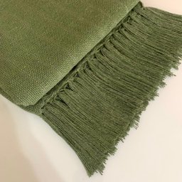 Kit Com 2 Mantas Decorativas Verde Oliva E Cru Para Sofá Poltronas e Camas  Xale 1,20X1,80M - 4