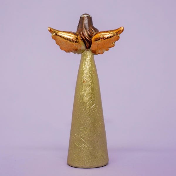 Anjo Dourado de Resina Detalhe Pomba Decorativo 20cm - 4