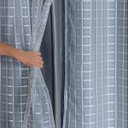 Ver imagem 2 de Cortina Blackout Prata com Voil xadrez 2,80 M x 2,30 M Cinza