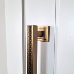 Puxador Duplo Porta Pivotante Correr Mônaco 300mm Café Escovado/ Ouro Velho - 5