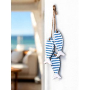 Penduricalho Trio de Peixes em Madeira  com Listra Azul Clara 41x9x5,5