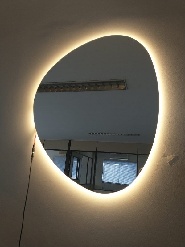 Espelho orgânico iluminado com led quente 64x54cm TOUCH - 5