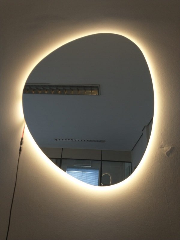 Espelho orgânico iluminado com led quente 64x54cm TOUCH - 2