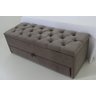 Puf Baú com Gaveta Estofado de Casal (Sapateira) 140x50x45cm na Cor Camurça Botões na Mesma Cor - 3