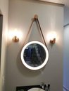 Ver imagem 3 de Espelho Redondo Adnet Led 50cm Cobre com Suporte e Alça em Couro Ecológico Escandinavo Decorativo