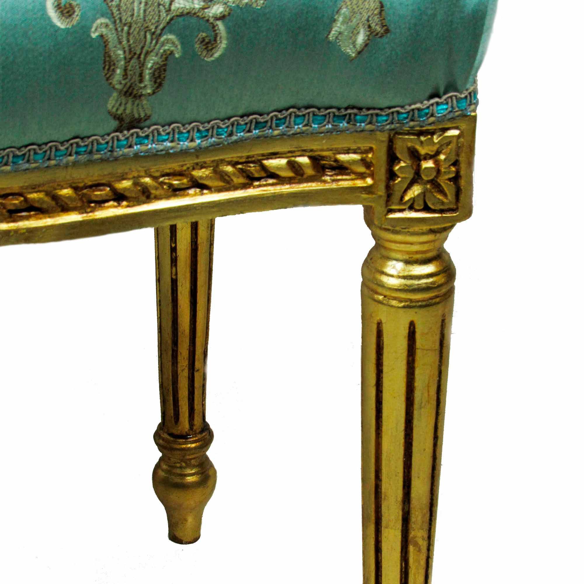 Cadeira Clássica Medalhão cor Azul Tifanny - Cadeira de Madeira com Detalhes em Acabamento - Estilo  - 11