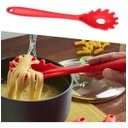 Ver imagem 3 de Pegador de Macarrão e Massa em Silicone 28 cm. UnyHome.