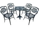Ver imagem 1 de Conjunto para Jardim Firenze com de Mesa de Pé Central e 4 Poltronas Preto Fosco em Alumínio Fundido