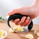 Ver imagem 5 de Triturador Espremedor De Alho Manual Com Pressão Em Inox - Cinza