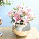Ver imagem 1 de Arranjo de Lírios e Eucalipto Artificial no Vaso Redondo Rose Gold | Linha permanente Formosinha