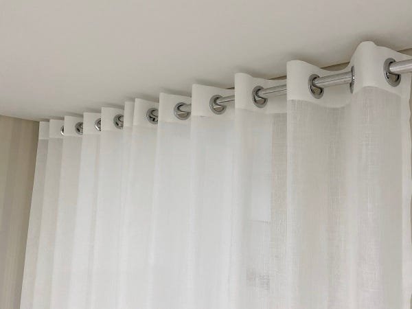 Cortina Decortini Gaze de Linho P/Sala e Quarto Sem Forro Gls Off White Ilhós Cromado 3,0M x 2,60M - 6