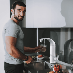 Torneira Hydra HydraMotion Flexível de Bancada Preta - 5