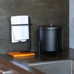 Suporte Porta Toalha de Rosto Duplo para Bancada de Banheiro Base de Madeira - ÉdeCasaMóveis                                                    - 9