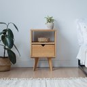 Ver imagem 1 de Mesa de Cabeceira com 1 Gaveta em Madeira Amêndoa