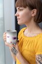 Ver imagem 4 de Caneca ECF Borboletas e Flores Branca Porcelana 325ml