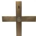 Ver imagem 5 de Crucifixo de Mesa e Parede Madeira Metal São Bento Ouro Velho 35 cm