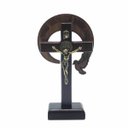 Ver imagem 1 de Crucifixo de Mesa RCC Madeira São Bento Dourado 15 cm