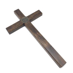 Crucifixo de Parede ou Porta Madeira Medalha de São Bento 23 cm