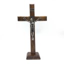 Ver imagem 3 de Crucifixo de Mesa e Parede Madeira Medalha Duas Cruzes 28 cm